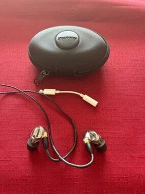 Shure SE425 Sound Isolating In-Ear Stereo Headphones